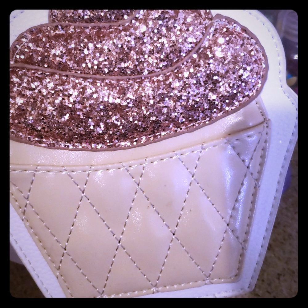 Cute cupcake wallet purse